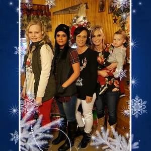 Meet your Posher, Claudia